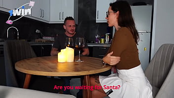 Two beautiful women have sex with the same man who manages to surprise them with their resistance